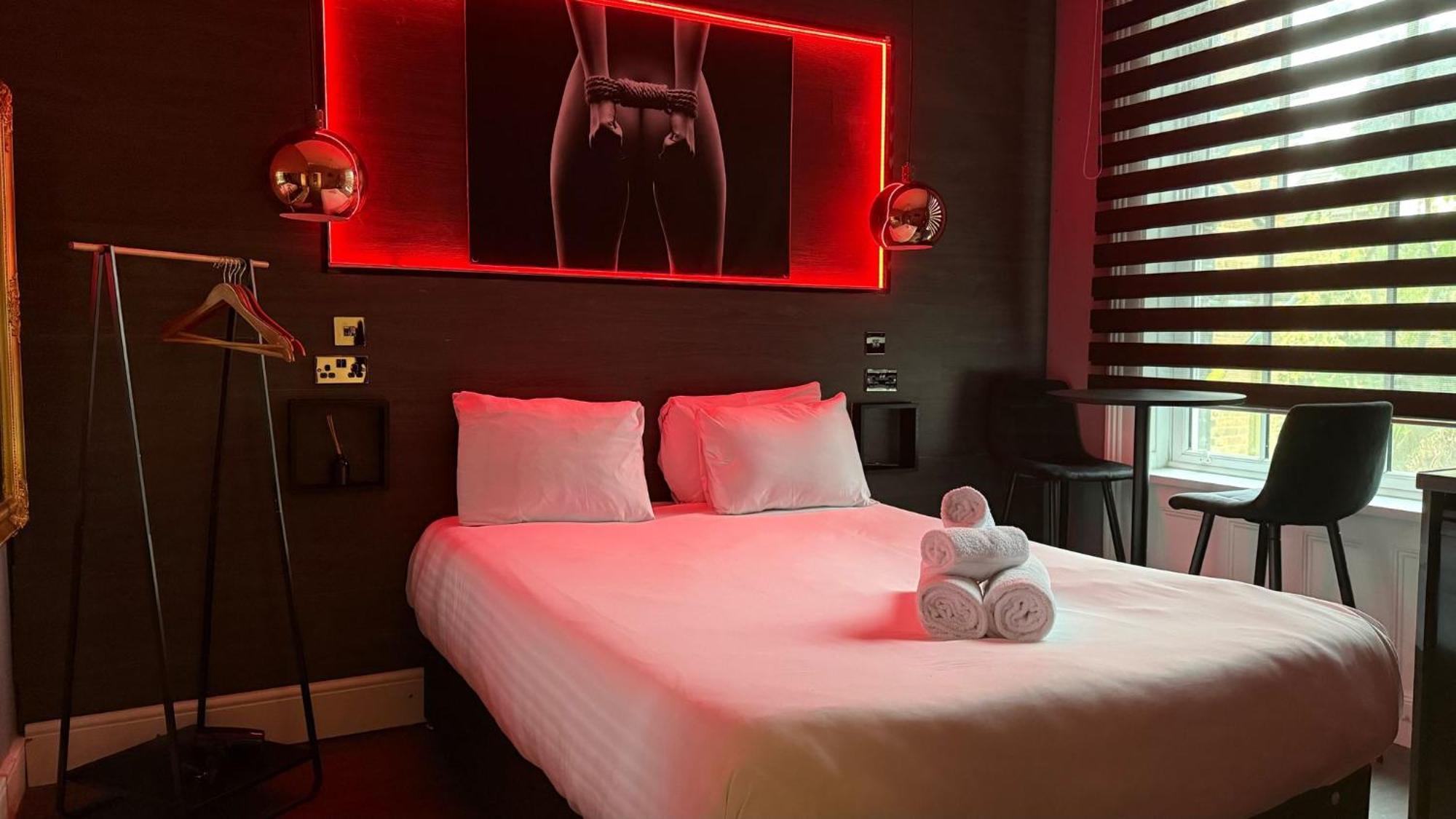 London, Jacuzzi 1 Bedroom Apartment לונדון מראה חיצוני תמונה